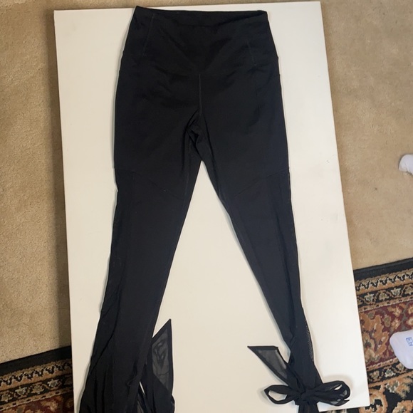 Lucy tie bottom leggings - Picture 5 of 7